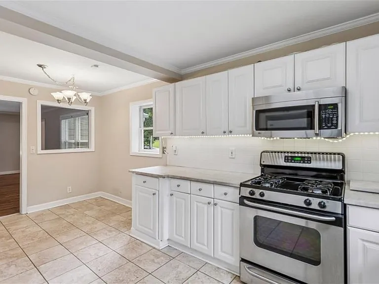 1910 La Dawn Ln NW — Photo 24