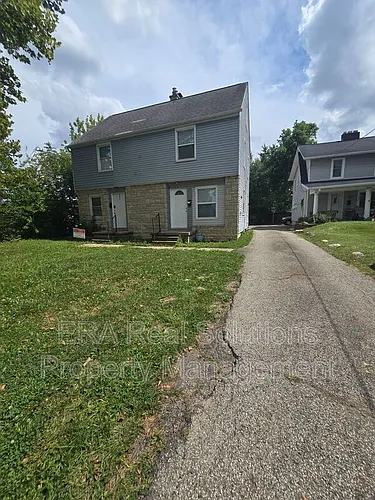 2065 W Mound St Photo 1