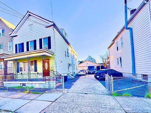 14 Niles St #2, Elizabeth City, NJ 07202