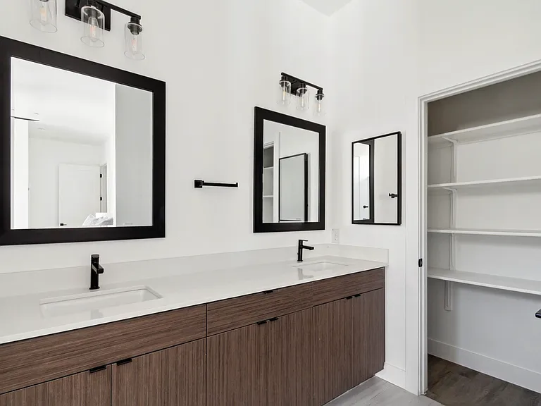 3622 N 38th St #16 — Photo 12