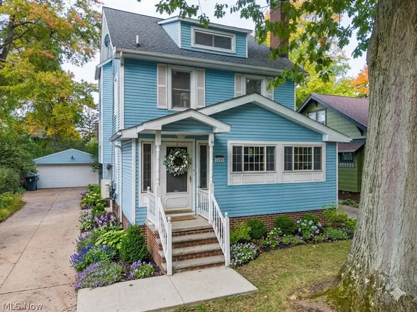 2206 Westminster Rd, Cleveland Heights, OH 44118