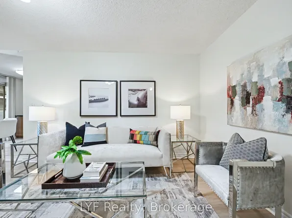 18 Spring Garden Ave #802, Toronto, ON M2N 7M2
