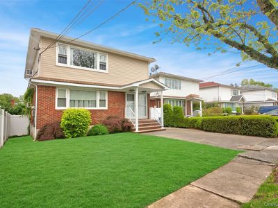 160 Laconia Avenue, Staten Island, NY, 10305