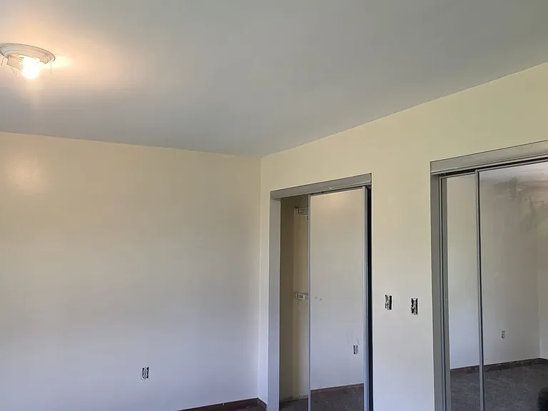 321 Quarry Rd — Photo 2