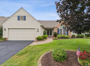 4757 Roundtree Dr, Brighton, MI