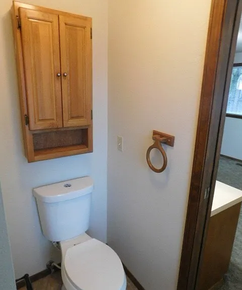 2142 Maplewood Dr S — Photo 13