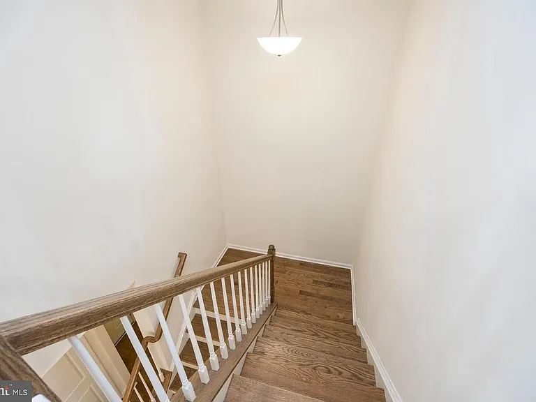 427 Lee Pl — Photo 17