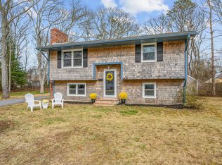 34 Bee Ln, Centerville, MA 02632