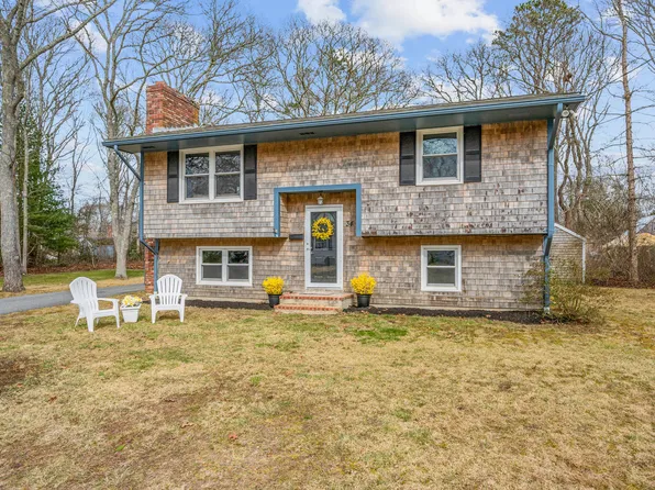 34 Bee Lane, Centerville, MA 02632
