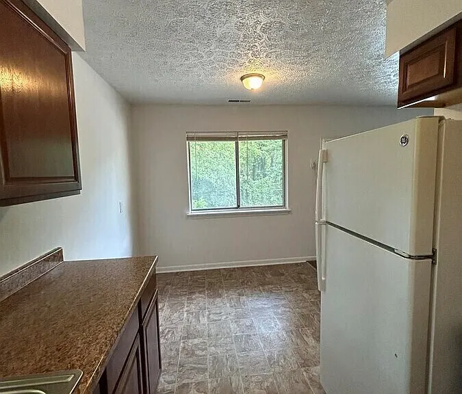 938 S Grove St #4 — Photo 6