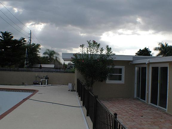 4th image of 119 Terry St
