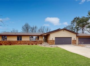 5771 Michael Dr NE, Cedar Rapids, IA 52411