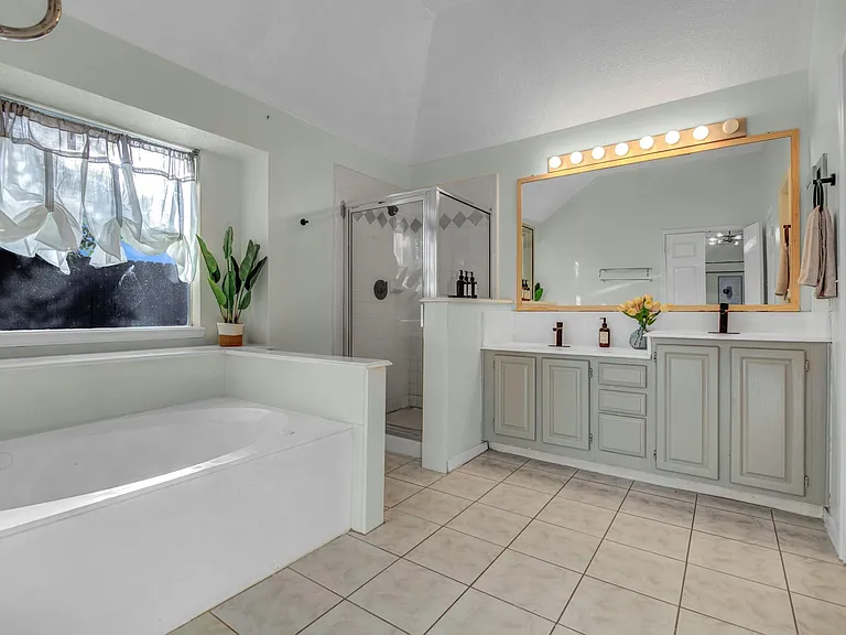 8222 Viny Ridge Dr — Photo 21