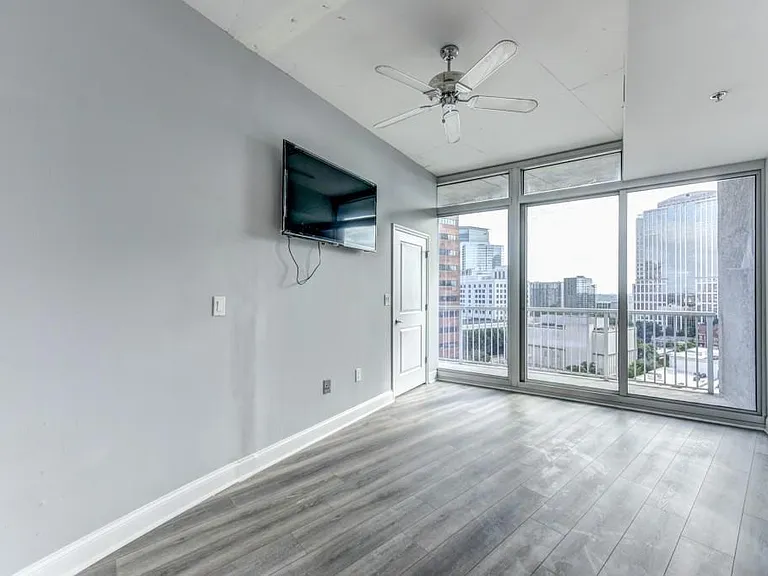 950 W Peachtree St NW #1504 — Photo 15
