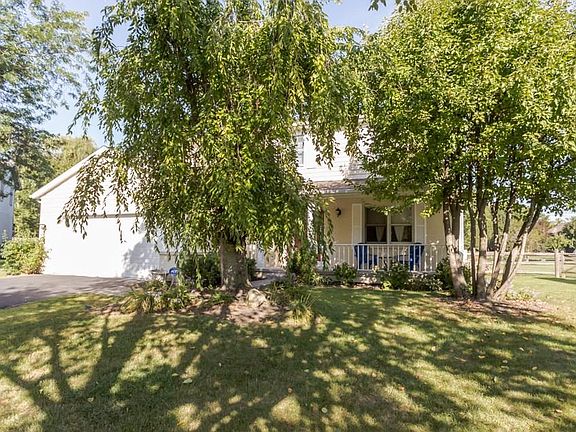 2nd image of 611 Kingsborough Ct