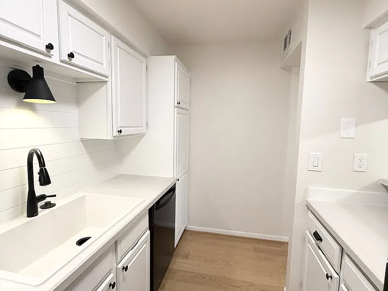 1860 White Oak Dr #376 — Photo 12