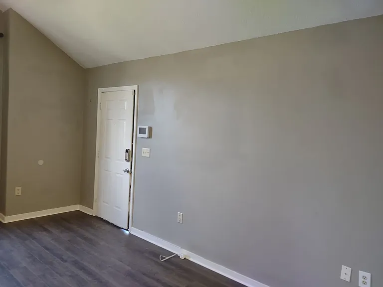 1204 Barnett Bend Cir — Photo 10