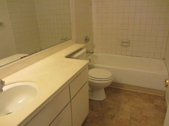 5th image of 1918 Rosemarie Ln Unit 102