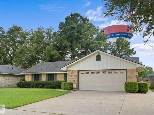 5208 Foxglove Dr, Bossier City, LA 71112