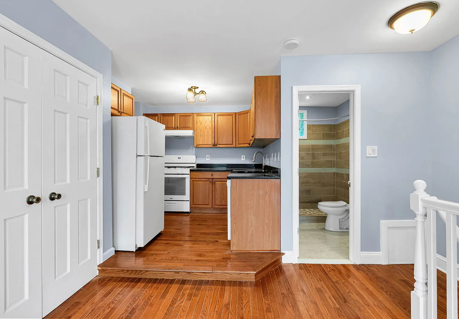 1 bed, 1.0 bath, 900 sqft, $1,500 — Photo 2