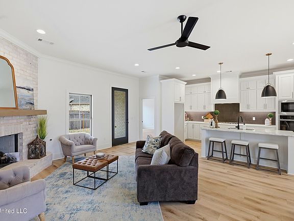 5th image of 230 Bronson Bnd