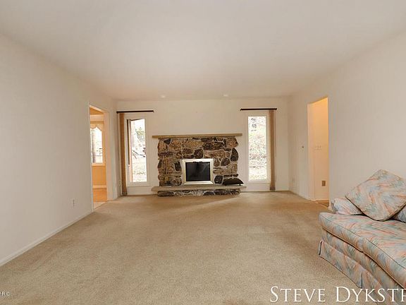 4th image of 7391 Shadowbrook Ct SE