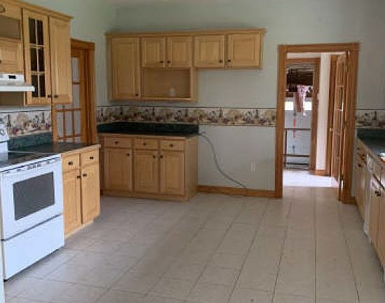 3rd image of 21 Leonard St