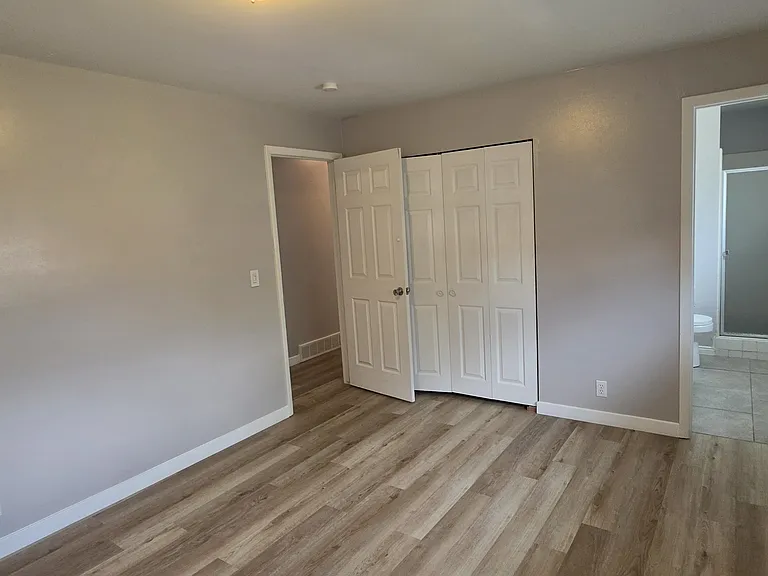 5557 S 2200 W — Photo 21