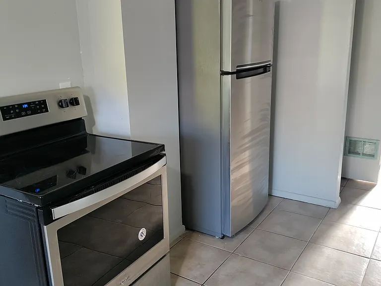 3353 Jefferson Ave #2 — Photo 10