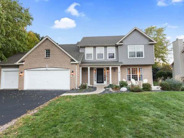 466 Greenview Ln, Oswego, IL 60543