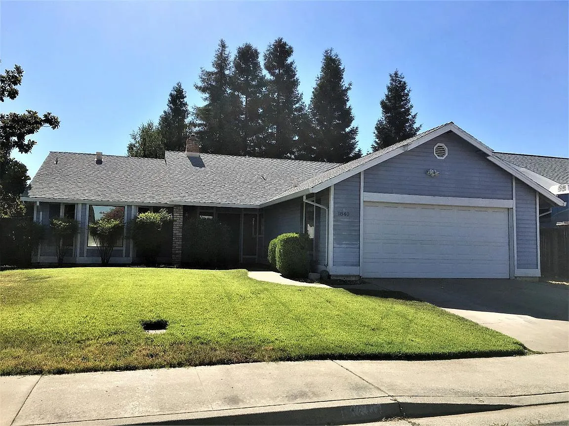 1840 Gray Ave photo 1