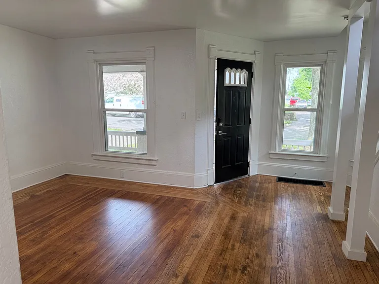 612 3rd St — Photo 3