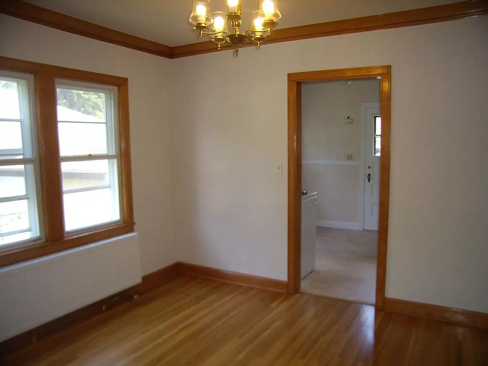 Building Photo 4