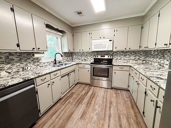 4th image of 2682 Chattanooga Rd