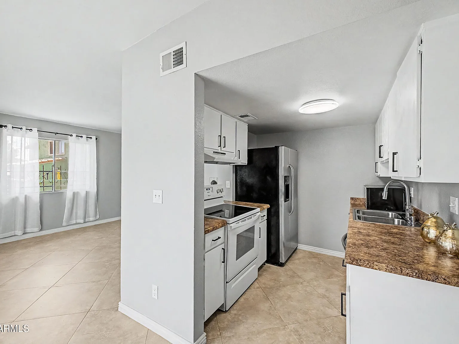 2 bed, 1.0 bath, 882 sqft, $1,650 — Photo 4