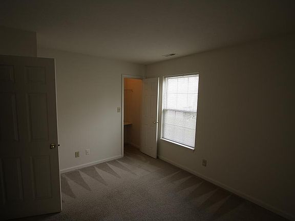 4th image of 502 Woodberry Dr