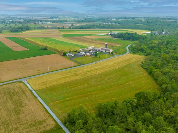 680 Beaver Dam Rd, Honey Brook, PA 19344