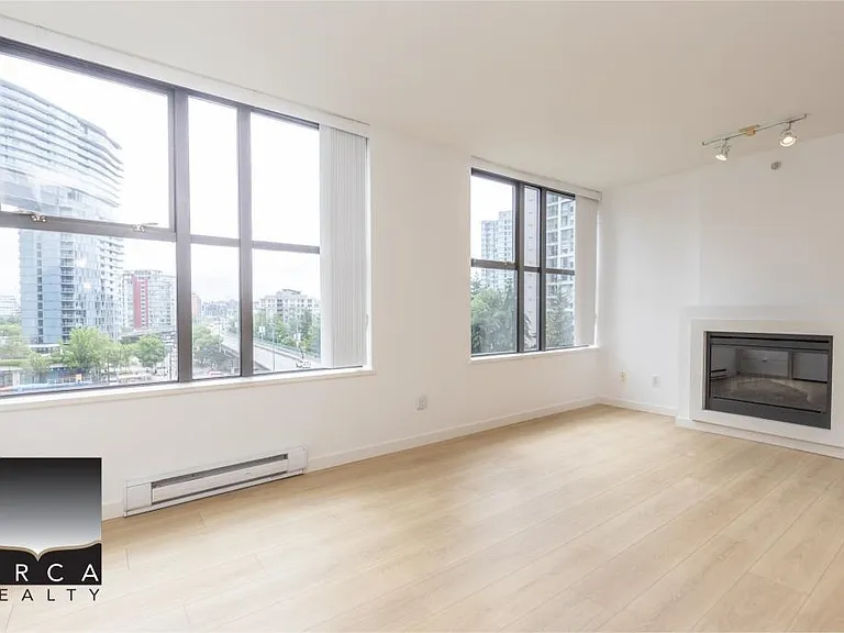 989 Beatty St #604 — Photo 3