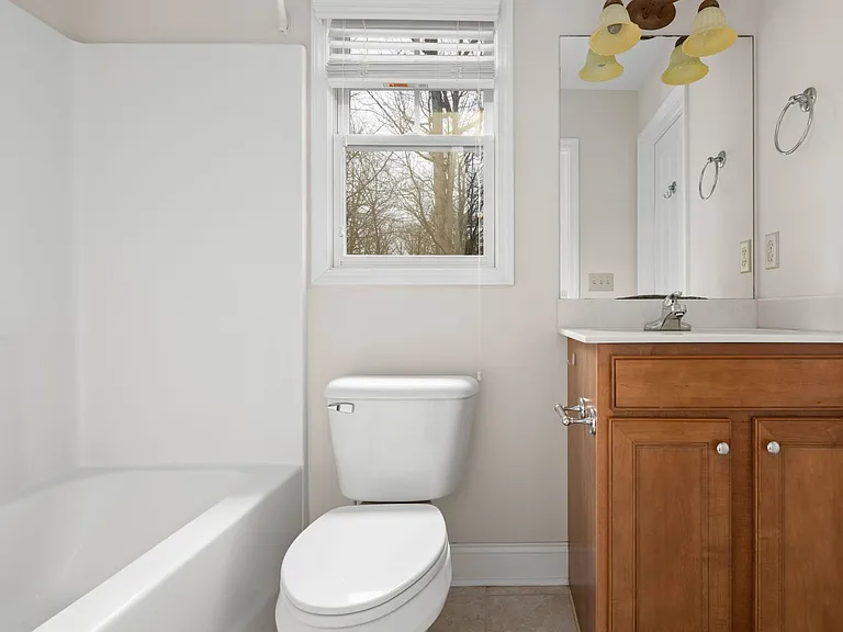 6 Winding Oak Dr — Photo 24