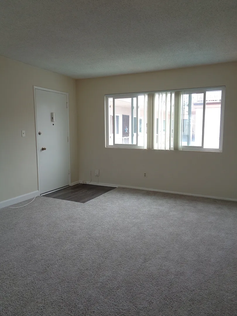 312 10th Street — Photo 3