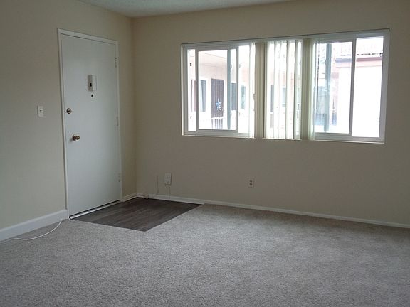 3rd image of 312 10th St APT E