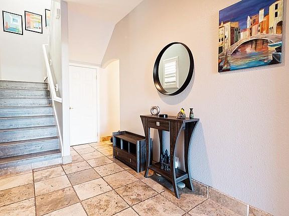 3rd image of 251 Frangipani Ct