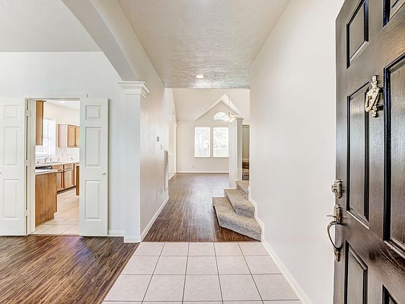 5th image of 8510 Nashwood Ct