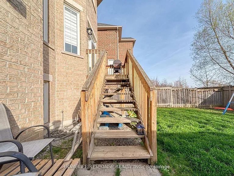 5 Gooseman Cres — Photo 39