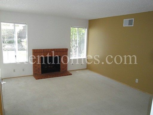 5th image of 13520 Longfellow Ln