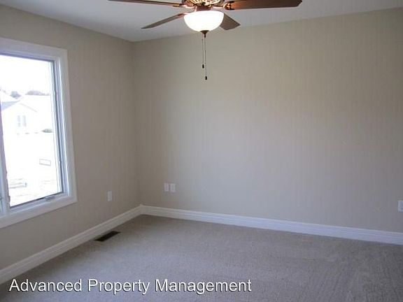 4th image of 916 Newfoundland Dr