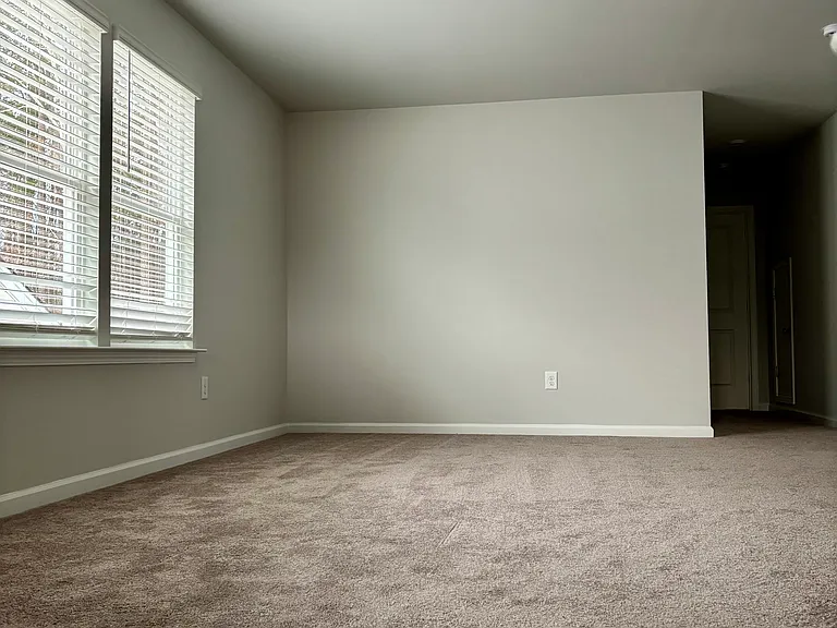 600 Poinsett Bridge Way — Photo 14
