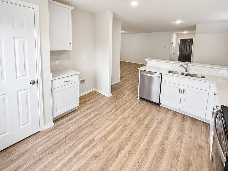 825 Ozark Path — Photo 6
