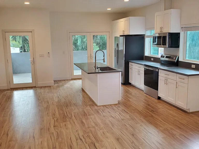 Island Kitchen
