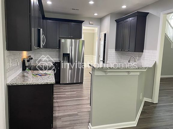5th image of 3002 Glen Summit Dr